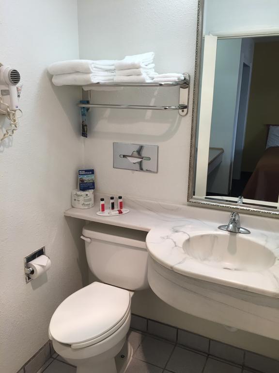 Motel Travelodge By Wyndham Or 2*