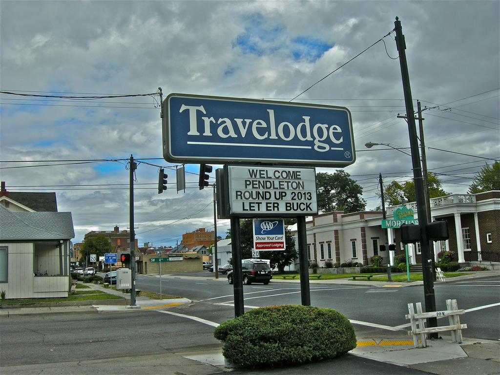 Travelodge By Wyndham Or Motel